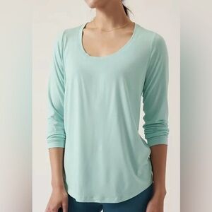 Athleta Stratus long sleeve top - super soft!